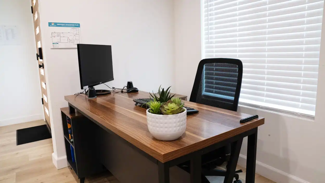 10 Acre Ranch BLU Private Cottages Facility Exterior view with volleyball net in the garden