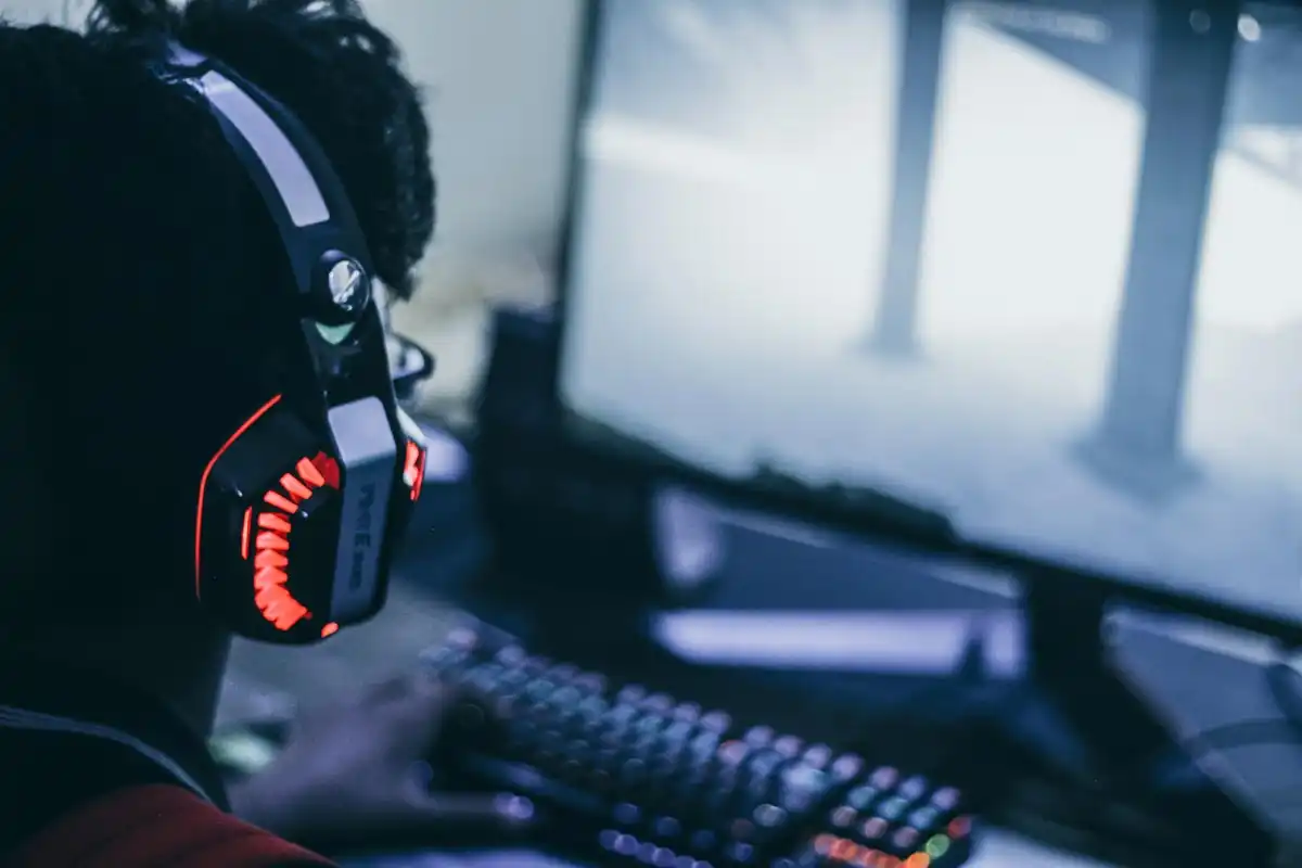 “Phubbing” Indicates Growing Rate of Internet Addiction