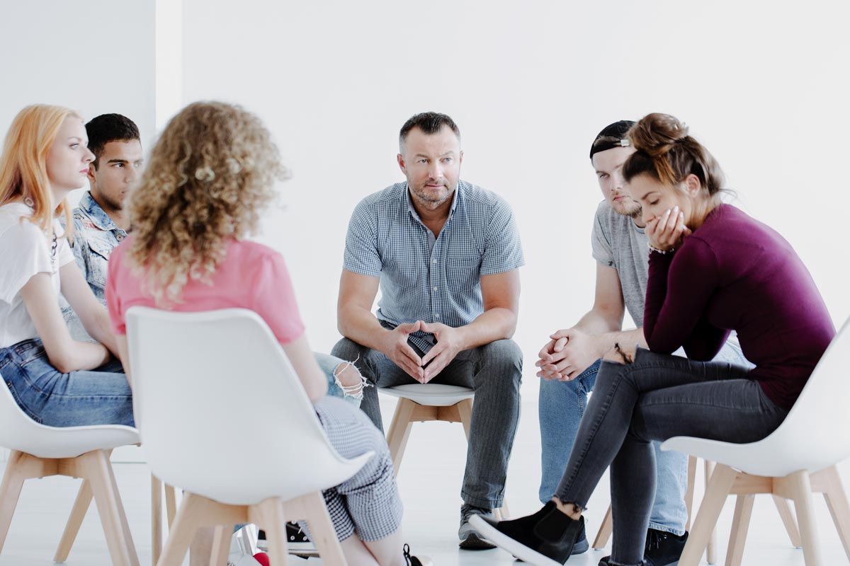 10acreranch 7 Tips If You’re New to Rehab photo of a group during therapy session in a rehab