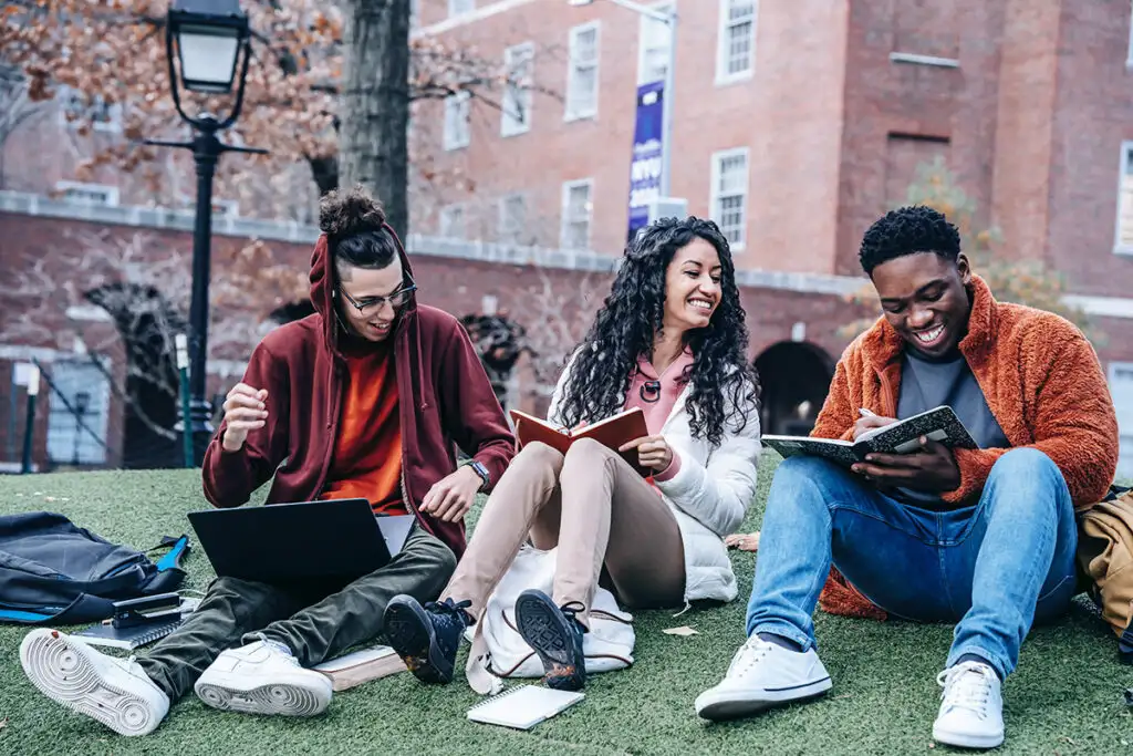 college students hanging out together without alcohol