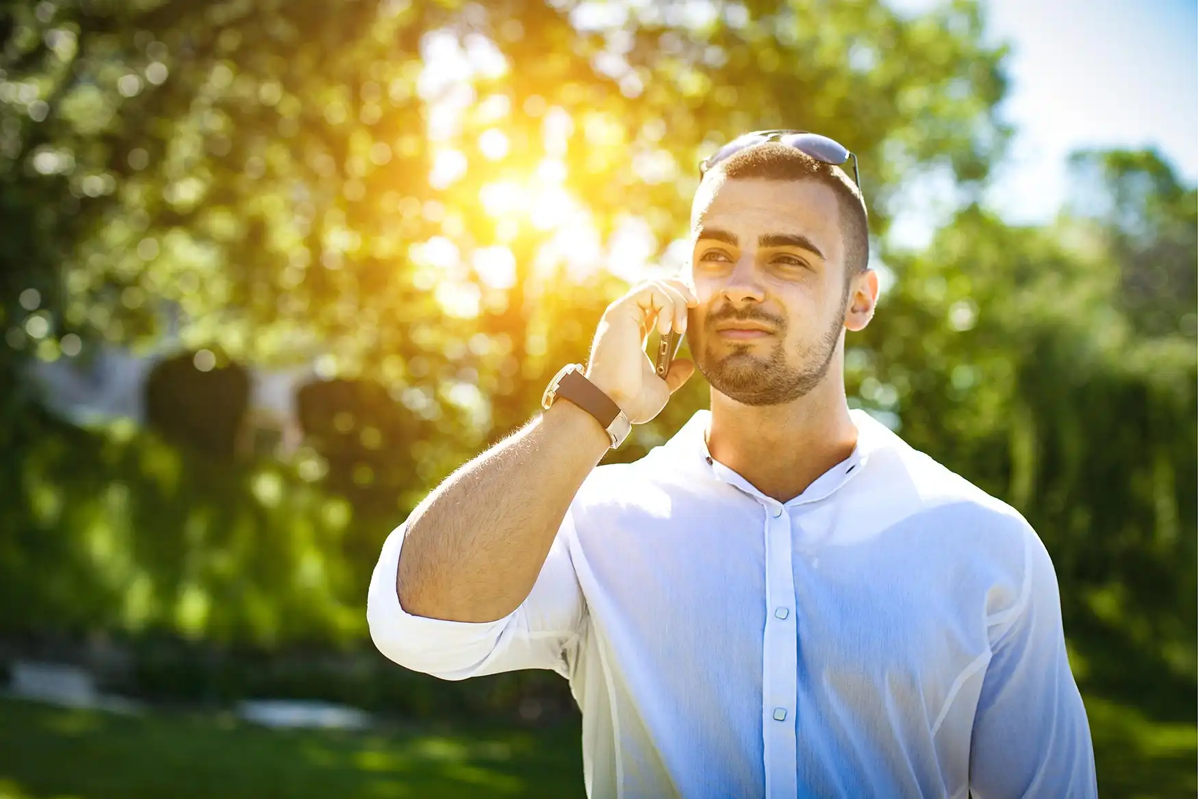 man trying to call from a drug and alcohol rehab in riverside california