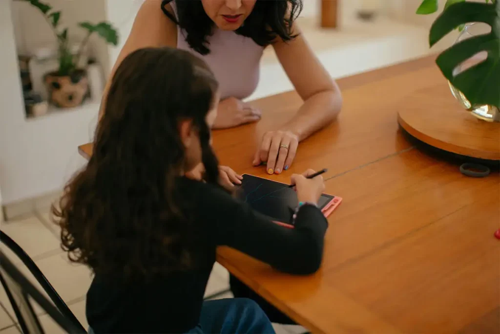 a mother talking to her 5 yr-old daughter about her plan in going to rehab