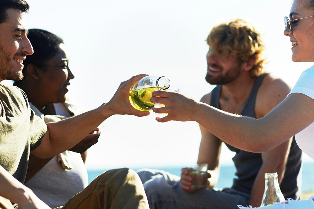 How Can I Stay Clean and Sober If My Friends Aren’t?