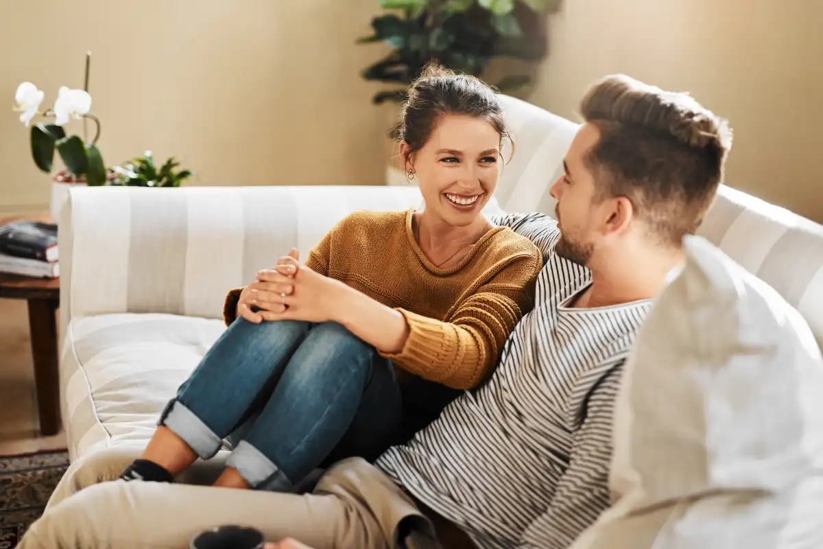 a couple nurturing their relationships in early recovery by practicing gratitude