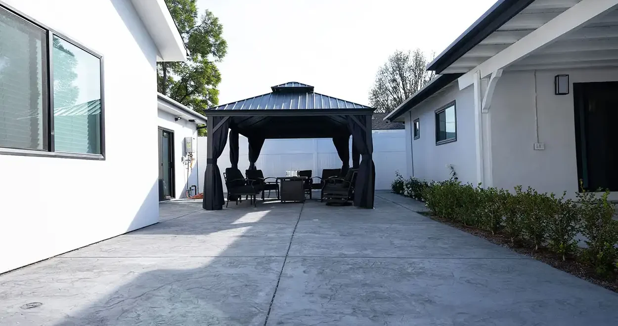 10 Acre Ranch Facility Exterior 07