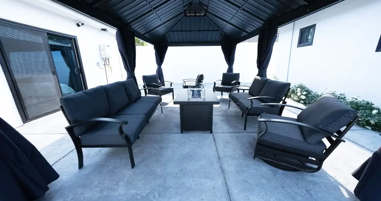 10 Acre Ranch Facility Exterior 09