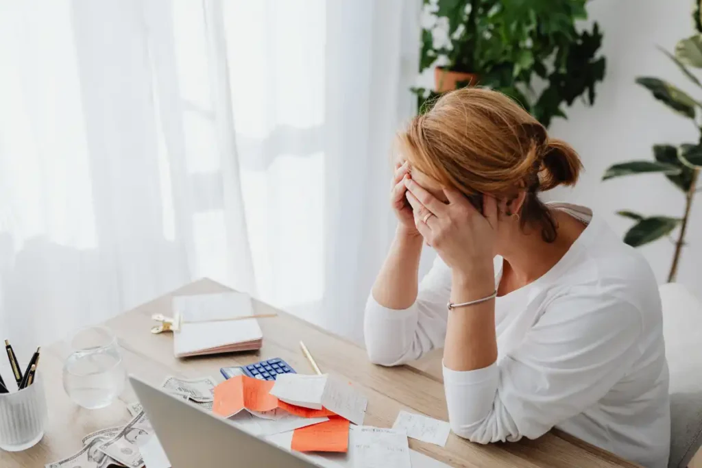 woman at her desk working Memory Problems and Alcohol